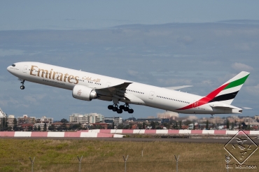A6-ECW (38981) 2009 Boeing 777-31H(ER)