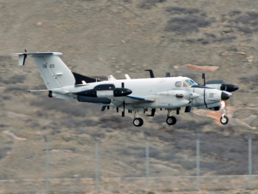 92-13120 (FE-026) 1992 Beech RC-12X Guardrail