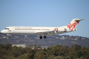 VH-FZO (11305) 1991 Fokker 100