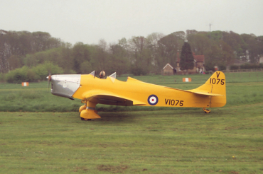 V1075 (2228) 1941 Miles M14A Hawk Trainer 3