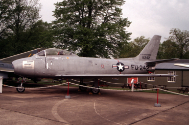 48-242 / FU-242 1948 North American F-86A-5-NA Sabre