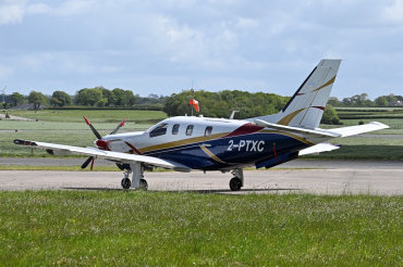 2-PTXC (321) 2005 Socata TBM-700