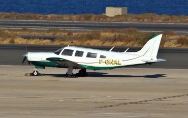 F-GNAL (32R-7680422) Piper PA-32R-300 Cherokee Lance