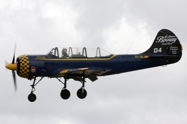 EC-IAL (833903) Yakovlev Yak-52