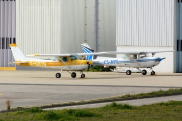 G-CEYG (152-80287) 1977 Cessna 152 II