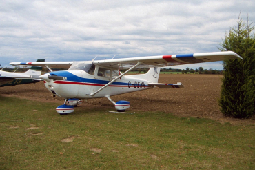 G-DEMH (1137) 1974 Reims F172M Skyhawk