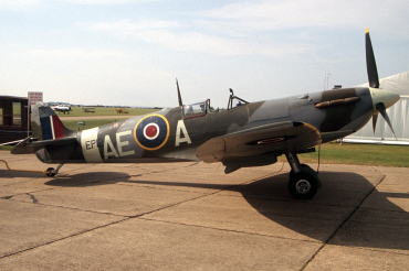 G-LFVB / EP120 1942 Supermarine 349 Spitfire LF.Vb
