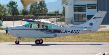 CS-AOD (21059722) Cessna 210L Centurion