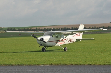 G-BKIJ (0920) 1972 Reims F172M Skyhawk