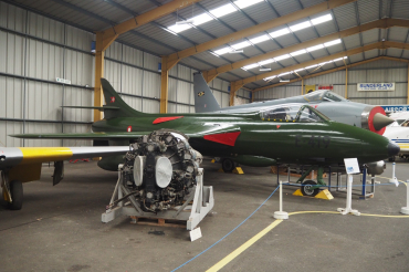 E-419 (41H-680278) 1956 Hawker Hunter F.51