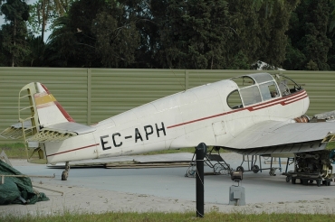 EC-APH (04-005) Let Aero Ae-45