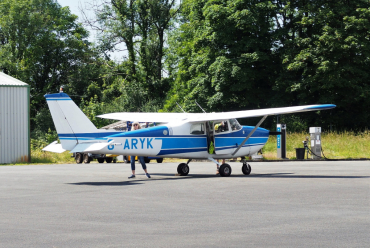 G-ARYK (17249288) 1962 Cessna 172C