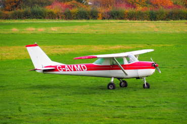G-AVMD (150-65504) Cessna 150G