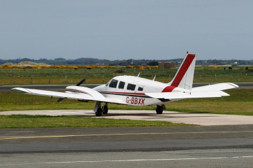 G-BBXK (34-7450056) 1973 Piper PA-34-200 Seneca