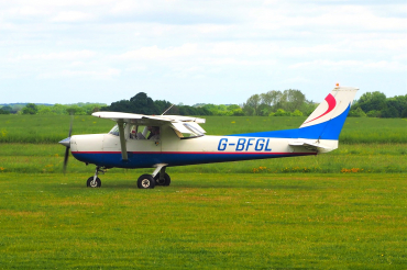G-BFGL (0339) 1977 Reims-Cessna FA152