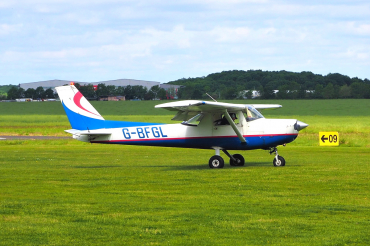 G-BFGL (0339) 1977 Reims-Cessna FA152