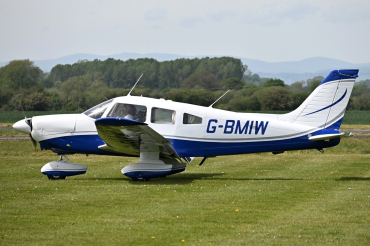 G-BMIW (28-8190093) 1981 Piper PA-28-181 Archer II