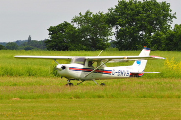 G-BMVB (F1521974) 1987 Reims-Cessna F152