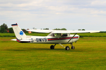 G-BMVB (F1521974) 1987 Reims-Cessna F152