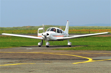 G-BSKW (28-90138) 1989 Piper PA-28-181 Archer II