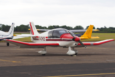 G-CHOE (1046) 1975 Robin DR-400-140B Major