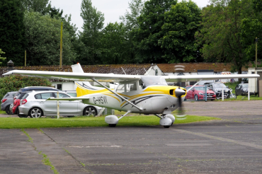 G-HSVI (0487) 1967 Reims-Cessna FR172J Reims Rocket