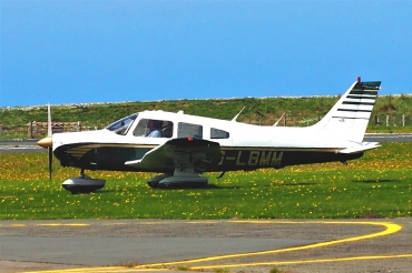 G-LBMM (28-7816440) Piper PA-28-161 Warrior II