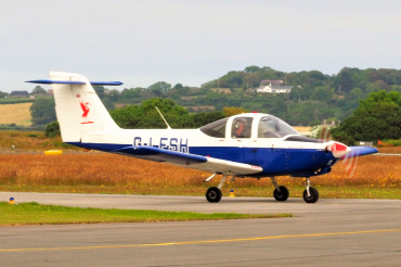 G-LFSH (38-78A0352) 1978 Piper PA-38-112 Tomahawk