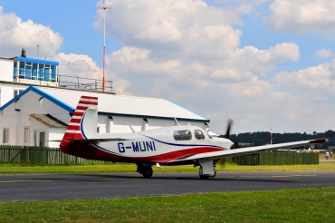 G-MUNI (24-3118) 1989 Mooney M20J-201