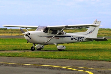 G-OWST (172S8163) Cessna 172S Skyhawk