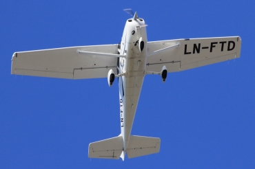 LN-FTD (172S10794) Cessna 172S Skyhawk