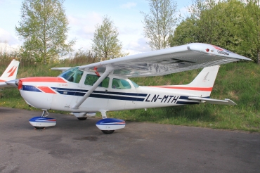 LN-MTH (17272201) Cessna 172N Skyhawk