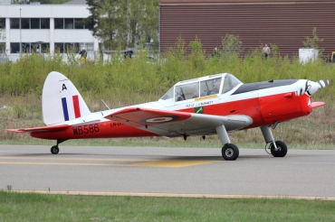 LN-DHC / WB586 1950 DeHavilland DHC-1 Chipmunk T.10