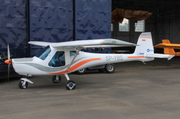 SP-YBS, (cn E42), 3Xtrim 550 Trainer