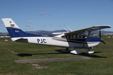 ZK-PJC (18281476) 2004 Cessna 182T Skylane