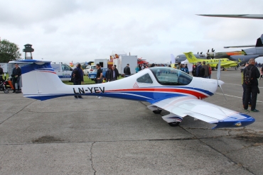 LN-YEV (F890515A) Atec 321 Faeta