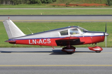 LN-ACS (28-26160) Piper PA-28-140 Cherokee B