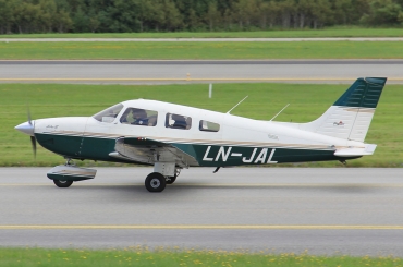 LN-JAL (2843046) Piper PA-28-181 Archer III