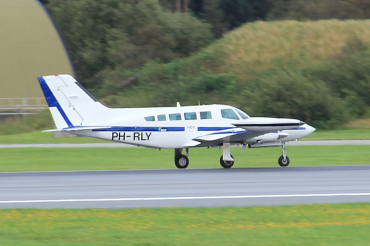 PH-RLY (402B1231) Cessna 402B Businessliner