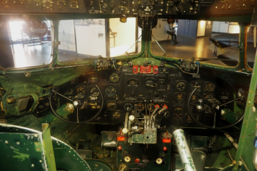 KN448 (16170) 1945 Douglas C-47 Dakota 4