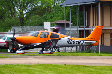 N261MJ (MSN 8597) Cirrus SR22T Carbon