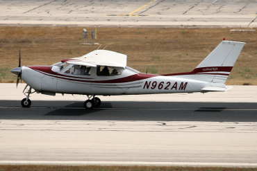 N962AM (177RG1054) 1976 Cessna 177RG