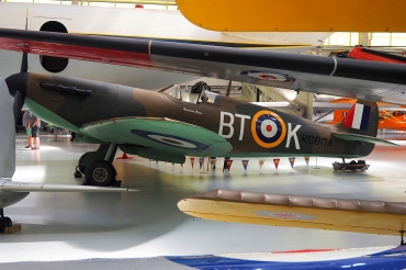 RG904 (BAC.333) 2009 Supermarine Spitfire (replica)