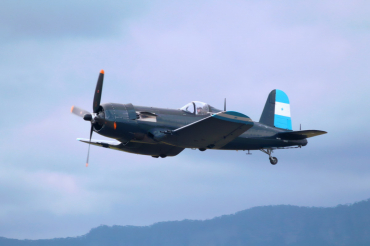 VH-III (A10-353) 1951 Chance Vought F4U-5NL Corsair