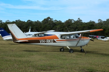 VH-RKO (17247795) 1960 Cessna 172B Skyhawk