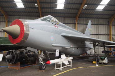 ZF594 (95303) 1968 English Electric Lightning F.53