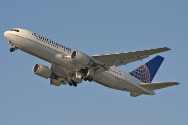 N68159 (030438) Boeing 767-224