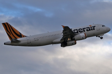VH-VNF (3332) 2007 Airbus A320-232