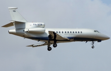 PH-STB (194) 2002 Dassault Falcon 900C