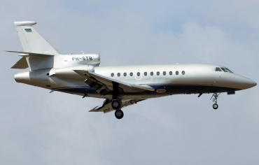 PH-STB (194) 2002 Dassault Falcon 900C